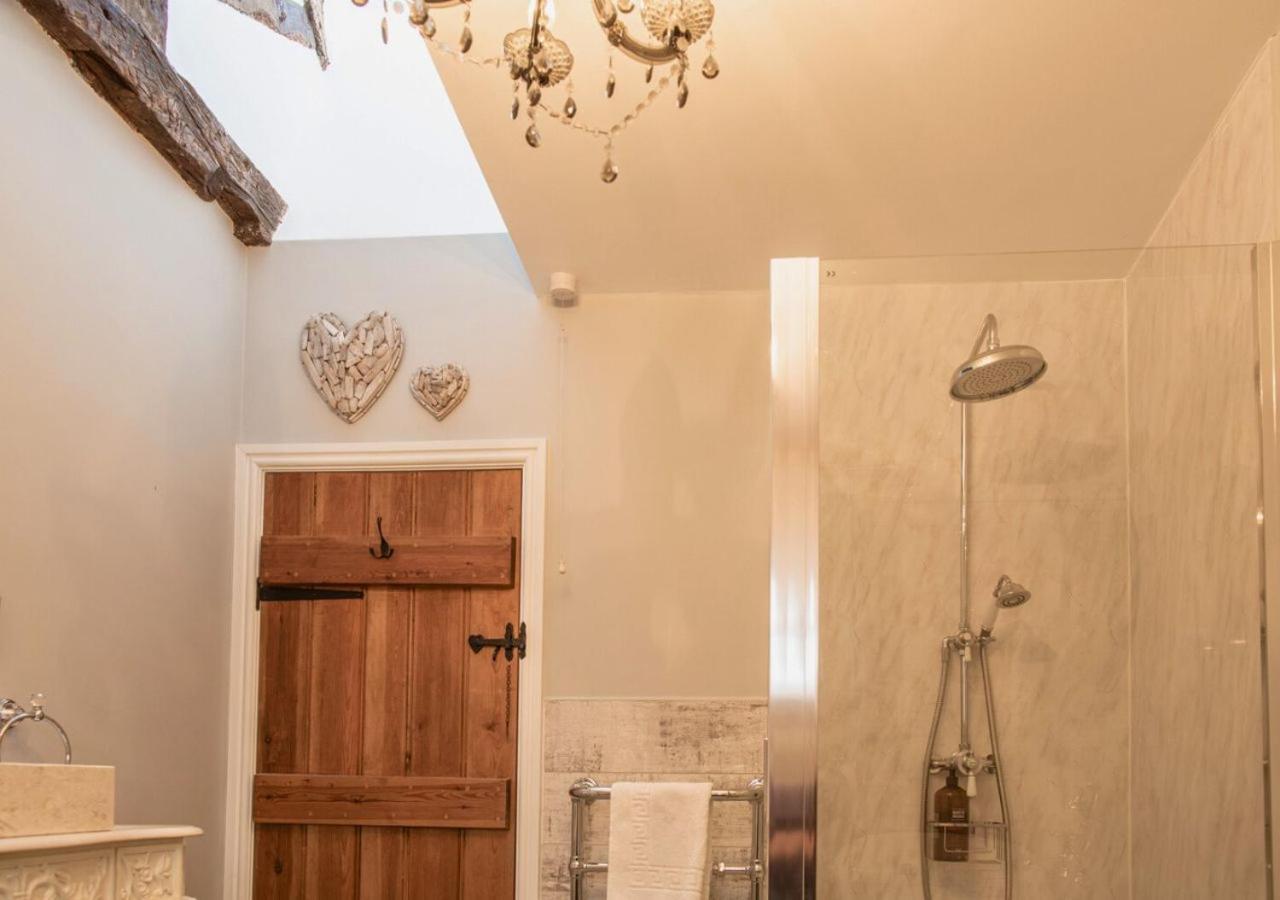 Charming 2 Bed House In Tewkesbury Centre Villa Kültér fotó